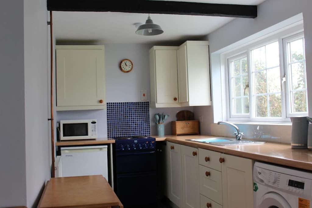 Cozy Country Cottage With Beautiful Rural Views New Quay Eksteriør bilde