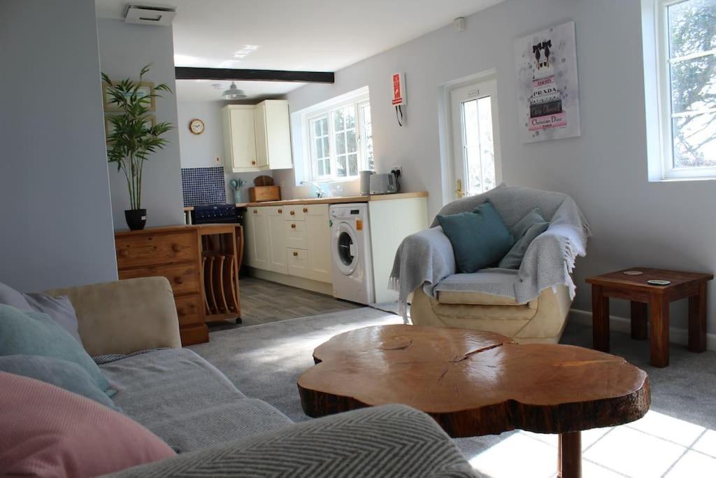 Cozy Country Cottage With Beautiful Rural Views New Quay Eksteriør bilde